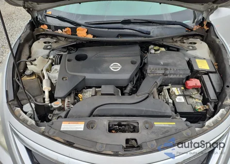 2015 Nissan Altima 2.5 from USA, damaged, VIN 1N4AL3AP3FC412824